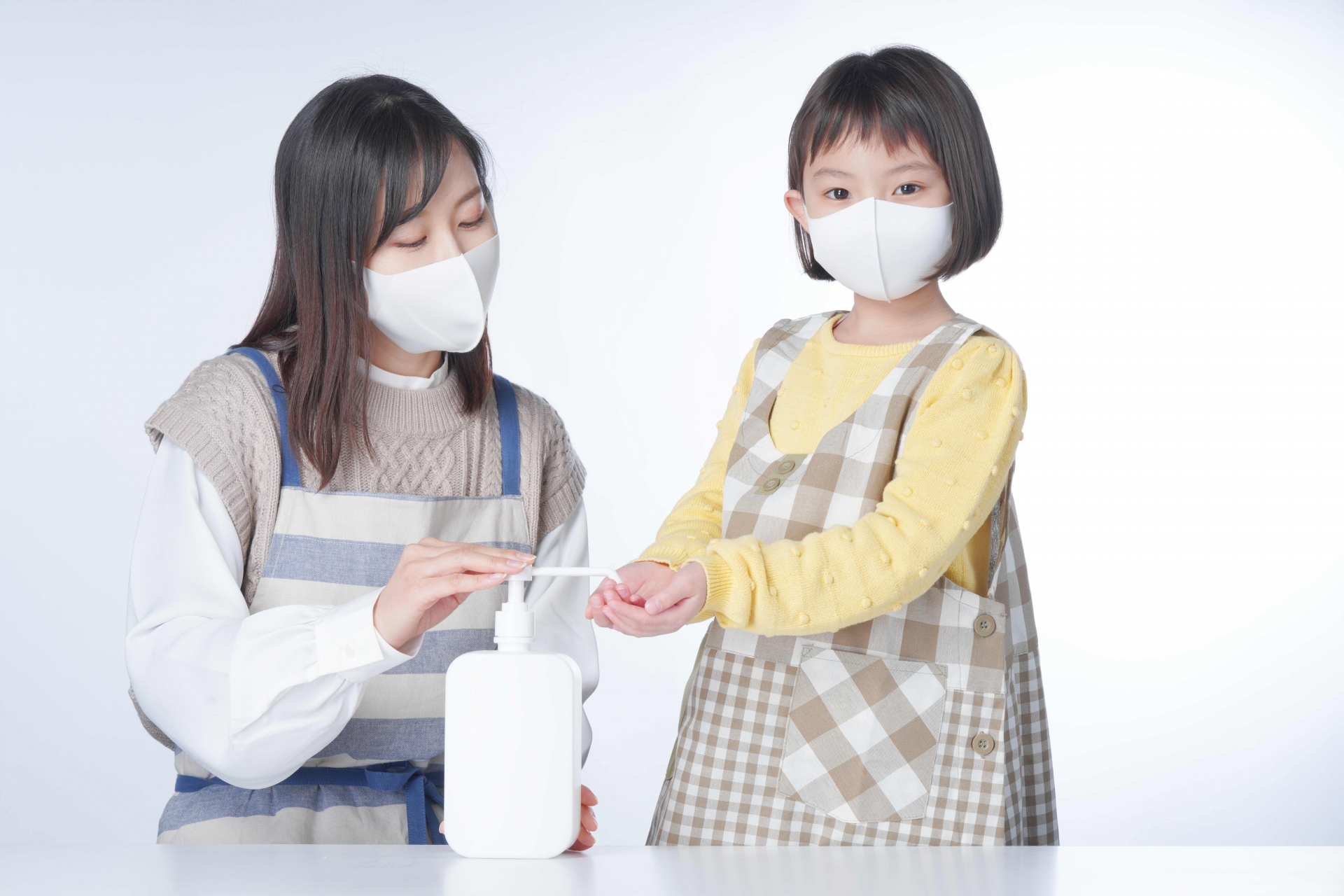 親子で手指消毒